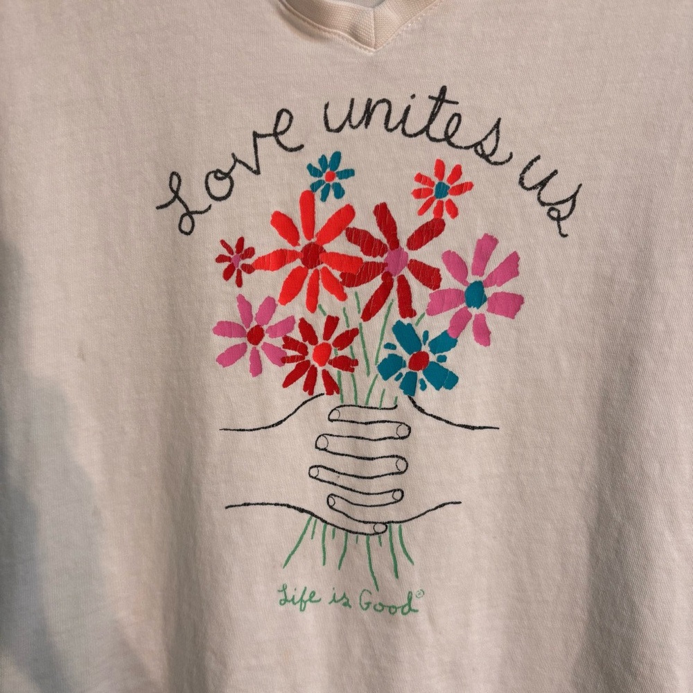 Life is Good womens Crusher Love Unites Us V-neck t-shirt white L - Picture 2 of 4